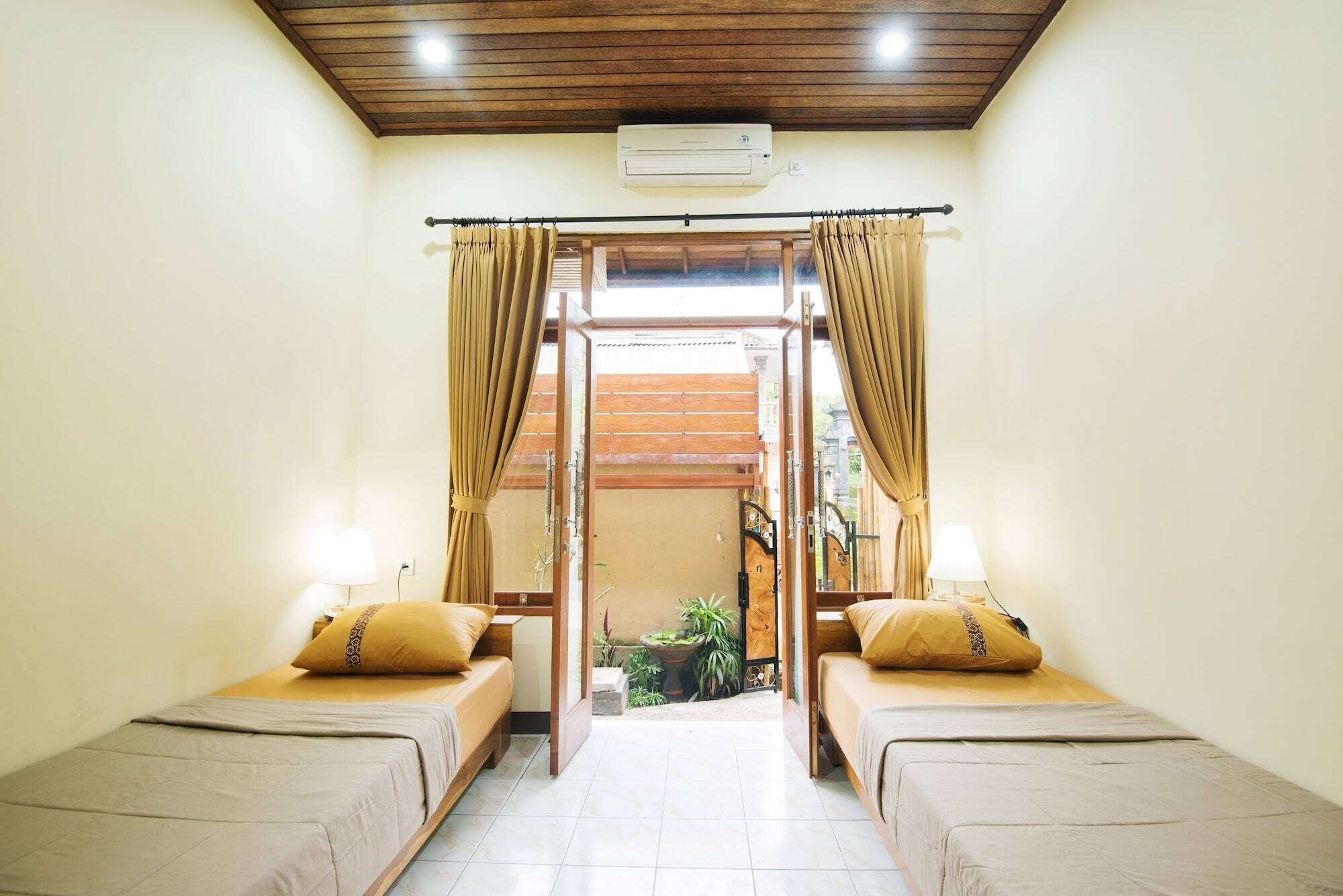 Bulan Bali Guest House Ubud Exterior foto